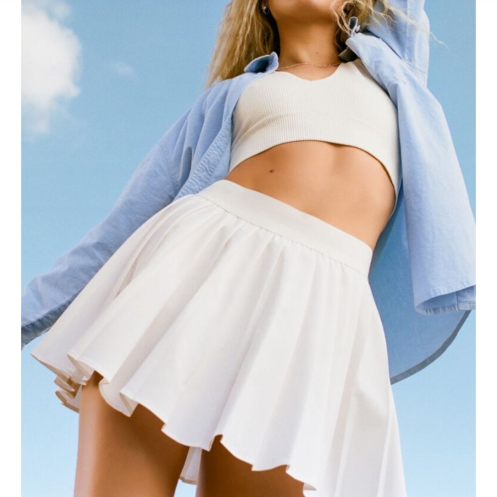 Garage Tessa Tennis Skirt Size Large Bright White